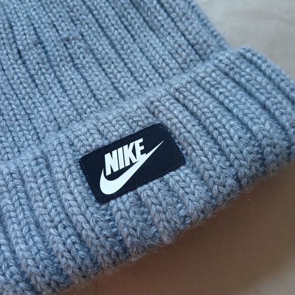 Nike Beanie W/ Pom Pom Grey Winter Holiday Activewear Athleisure - Picture 3 of 4